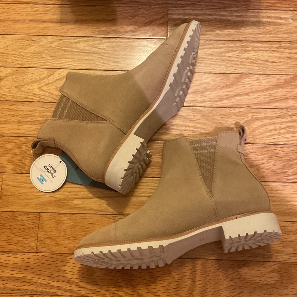 TOMS NWT❗️NIB❗️Cleo Water Resistant Chelsea Ankle Boots - Picture 4 of 9
